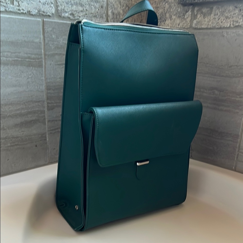 Samsonite Green Laptop Bag with Sleek Design